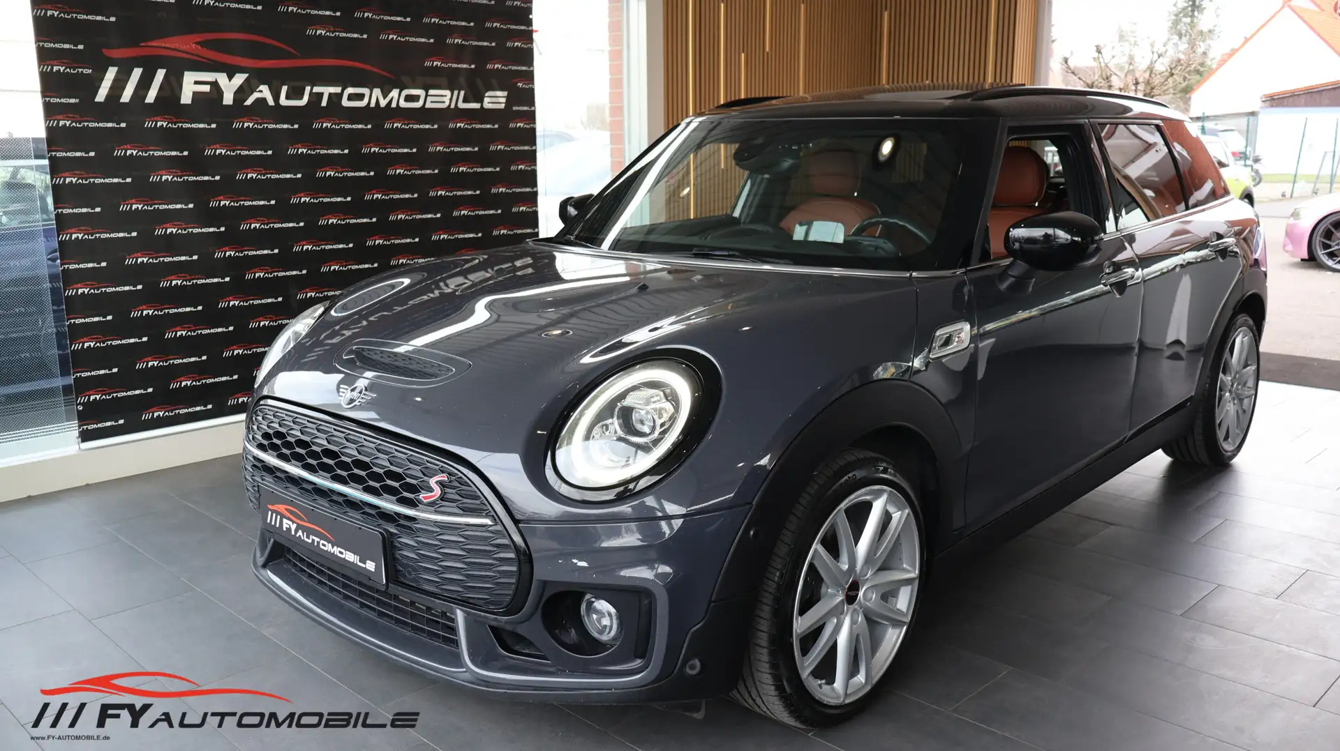 MINI Cooper SD Clubman All4 John Cooper Works Kit* Gris - 1
