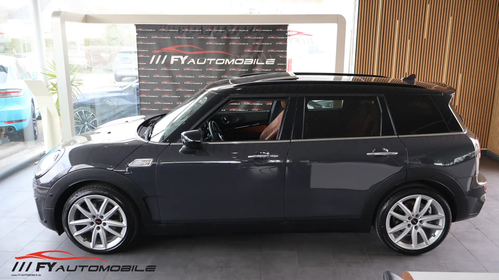 MINI Cooper SD Clubman All4 John Cooper Works Kit* Gris - 2