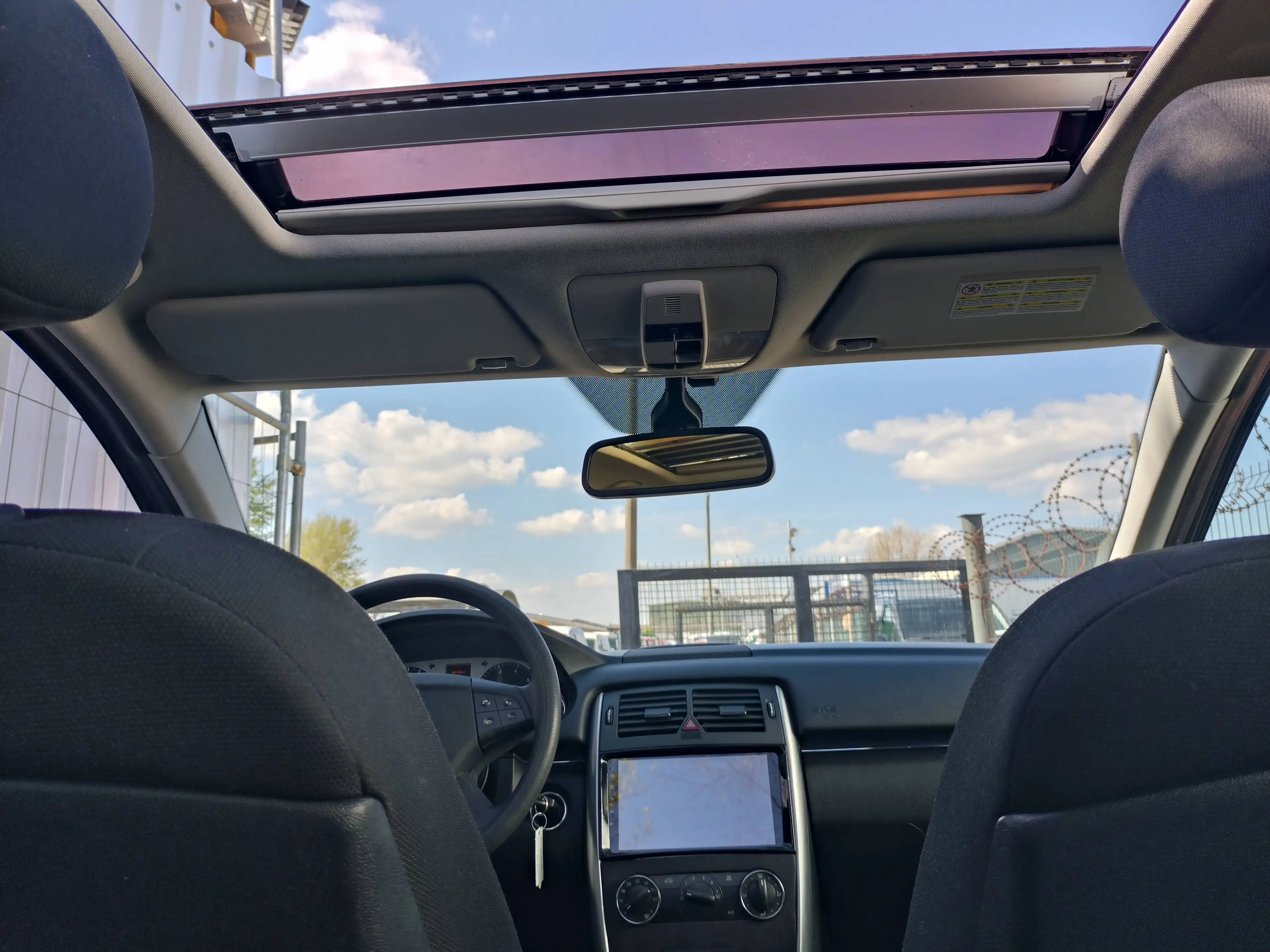 Mercedes-Benz B 200 B 200 +1Hd+Navi+AHK+PDC+Panorama+SHZ+Temp++ — photo 9
