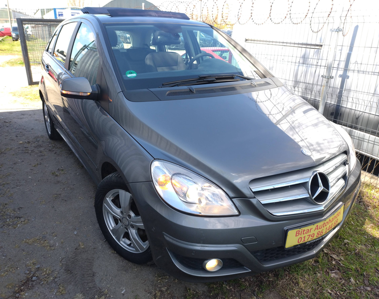 Mercedes-Benz B 200 B 200 +1Hd+Navi+AHK+PDC+Panorama+SHZ+Temp++ — photo 6