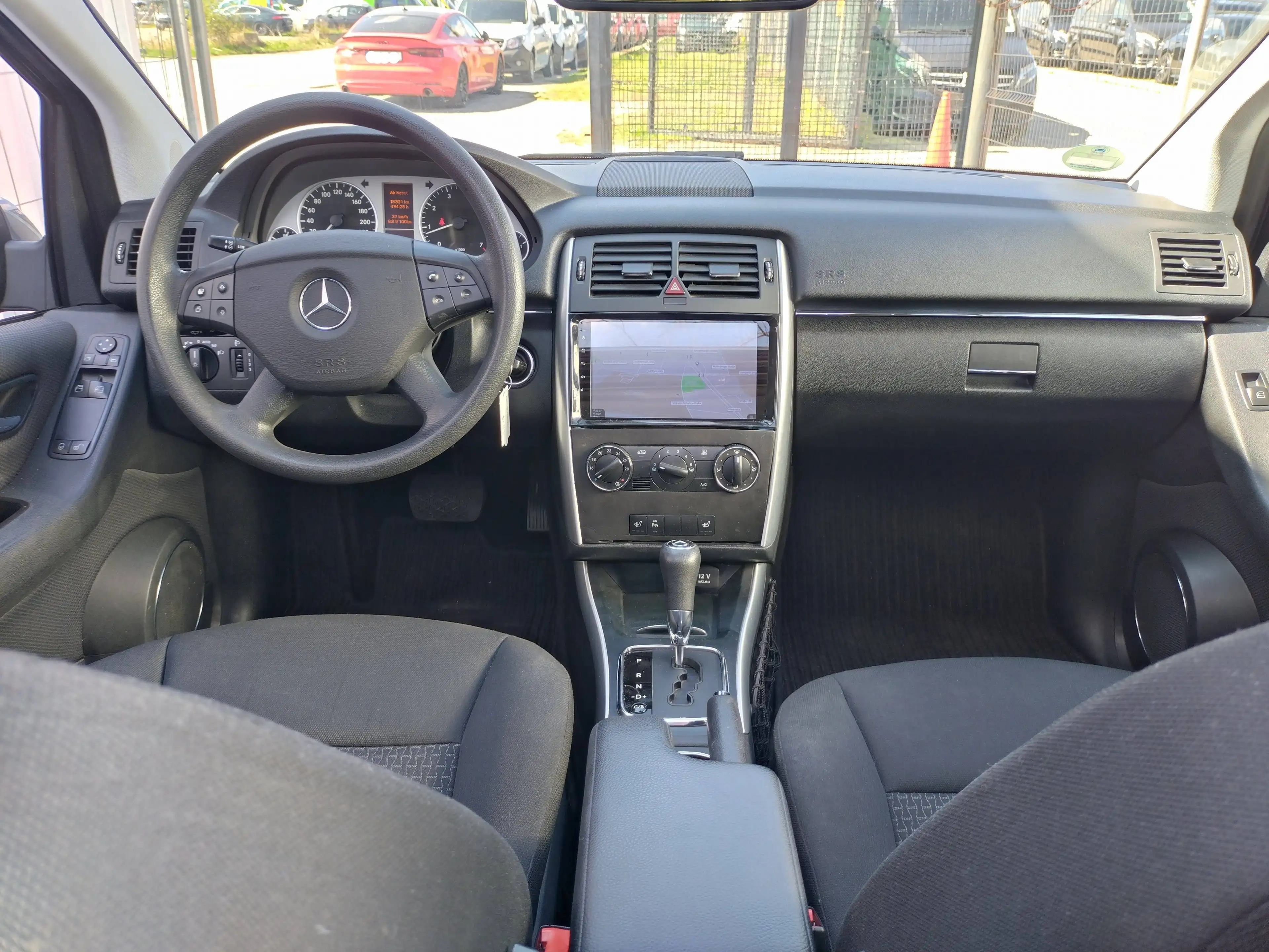 Mercedes-Benz B 200 B 200 +1Hd+Navi+AHK+PDC+Panorama+SHZ+Temp++ — photo 2