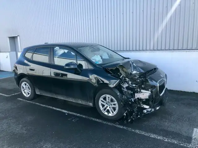 BMW 218 i Active Tourer UNFALLAUTO! AHK/LED+/CAM