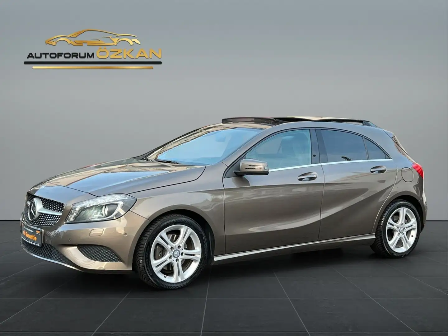 Mercedes-Benz A 200 BlueEfficiency Kamera-Ambiente-Pano VOLL! Braun - 1