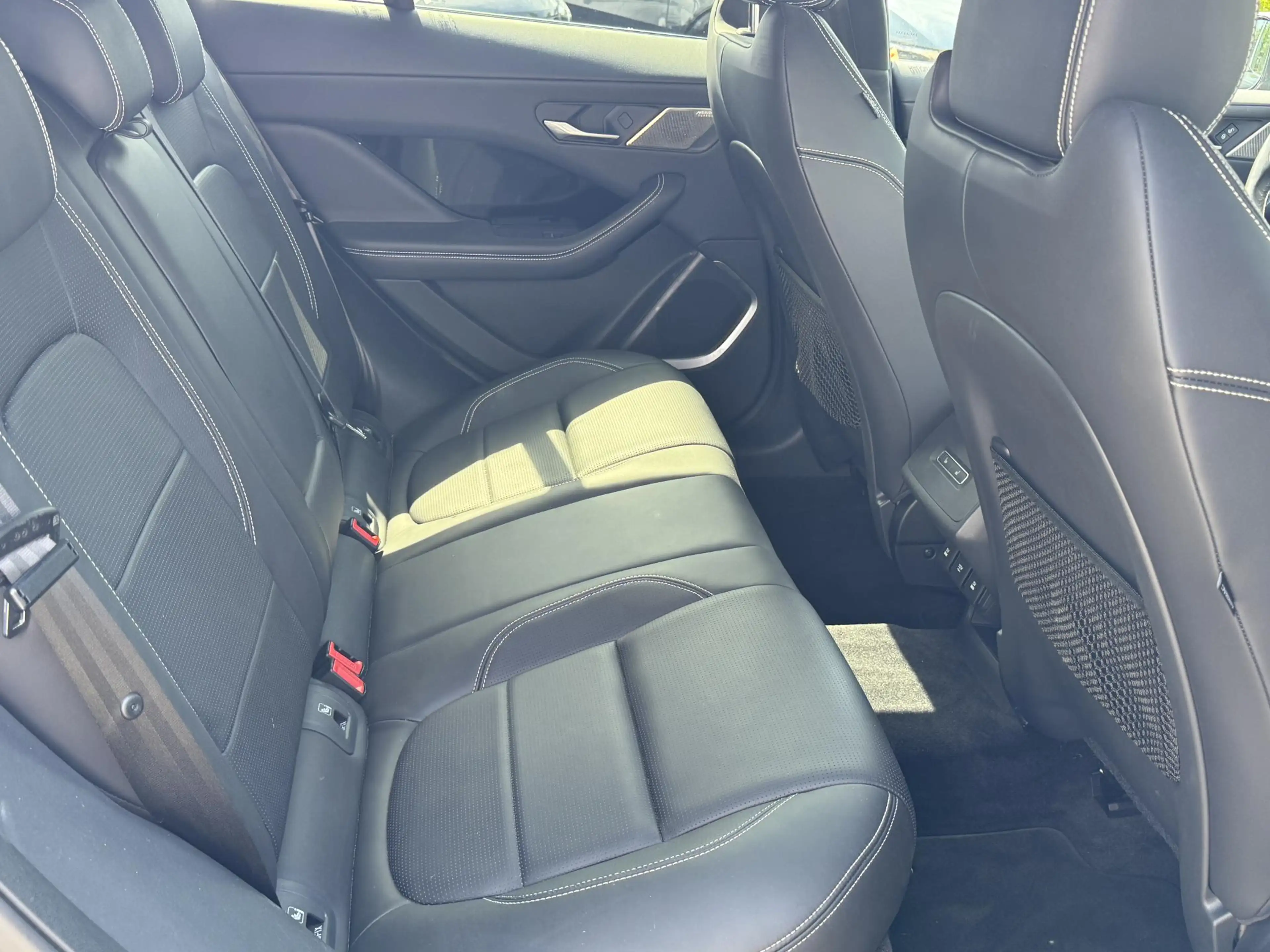 Jaguar I-Pace EV400 HSE 90 kWh — photo 11