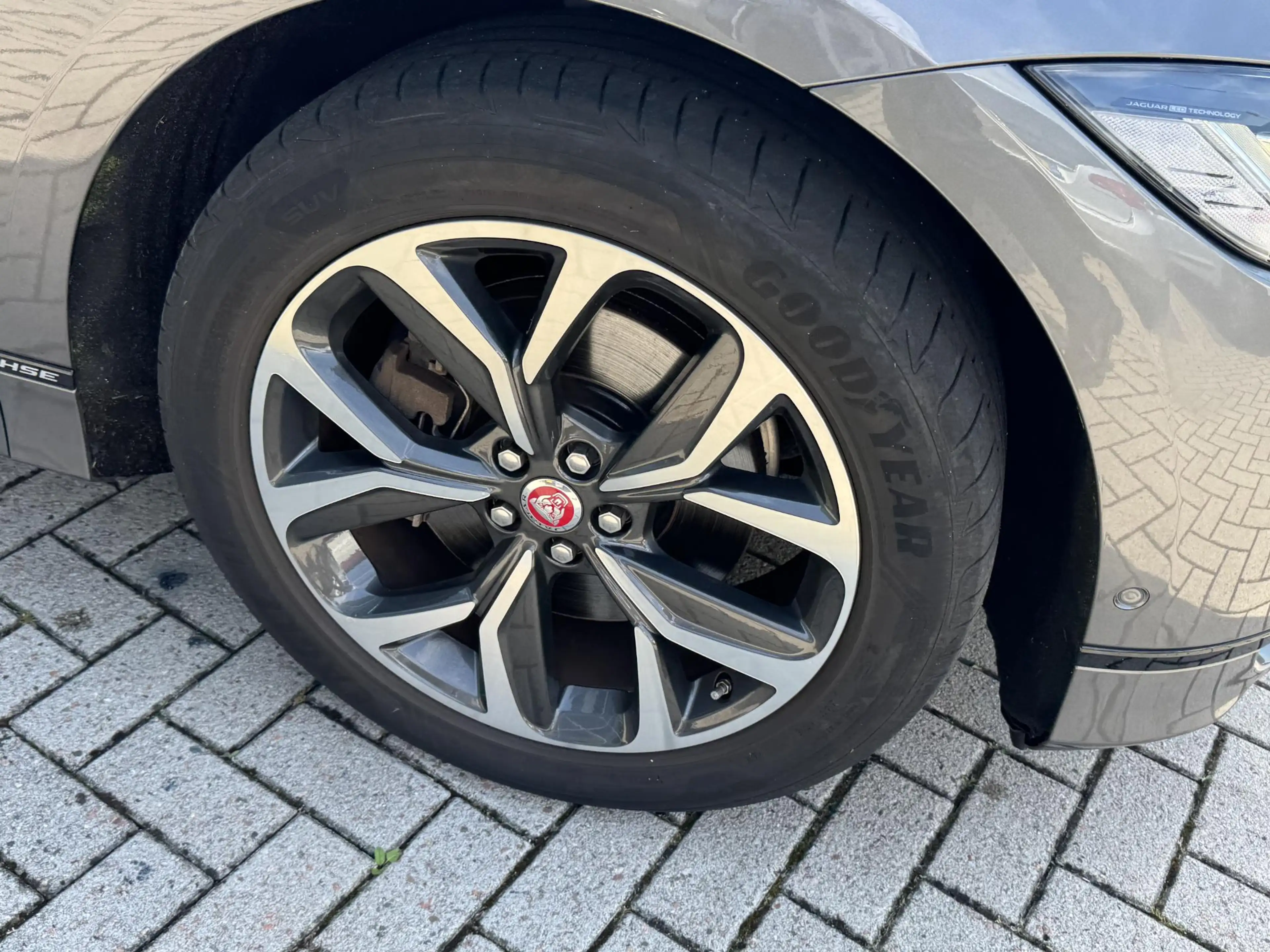Jaguar I-Pace EV400 HSE 90 kWh — photo 9