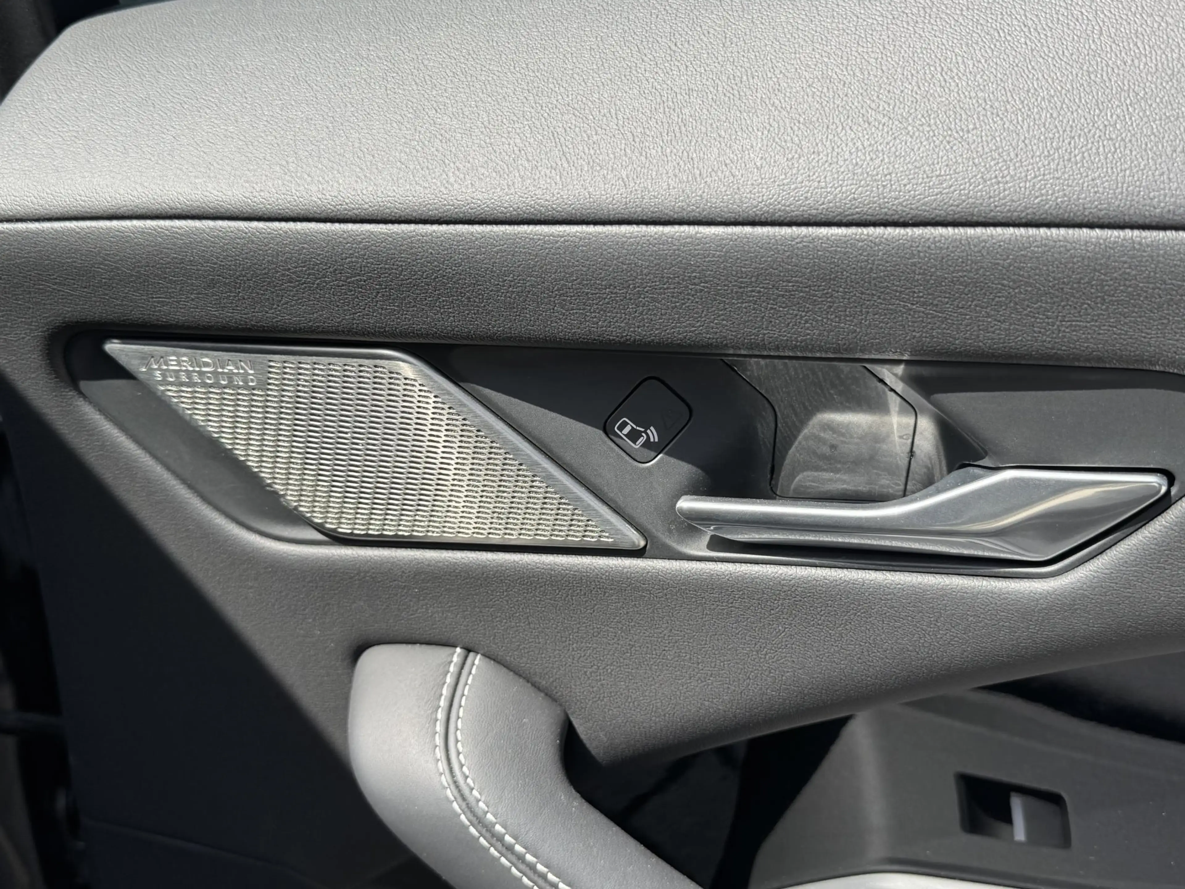 Jaguar I-Pace EV400 HSE 90 kWh — photo 15