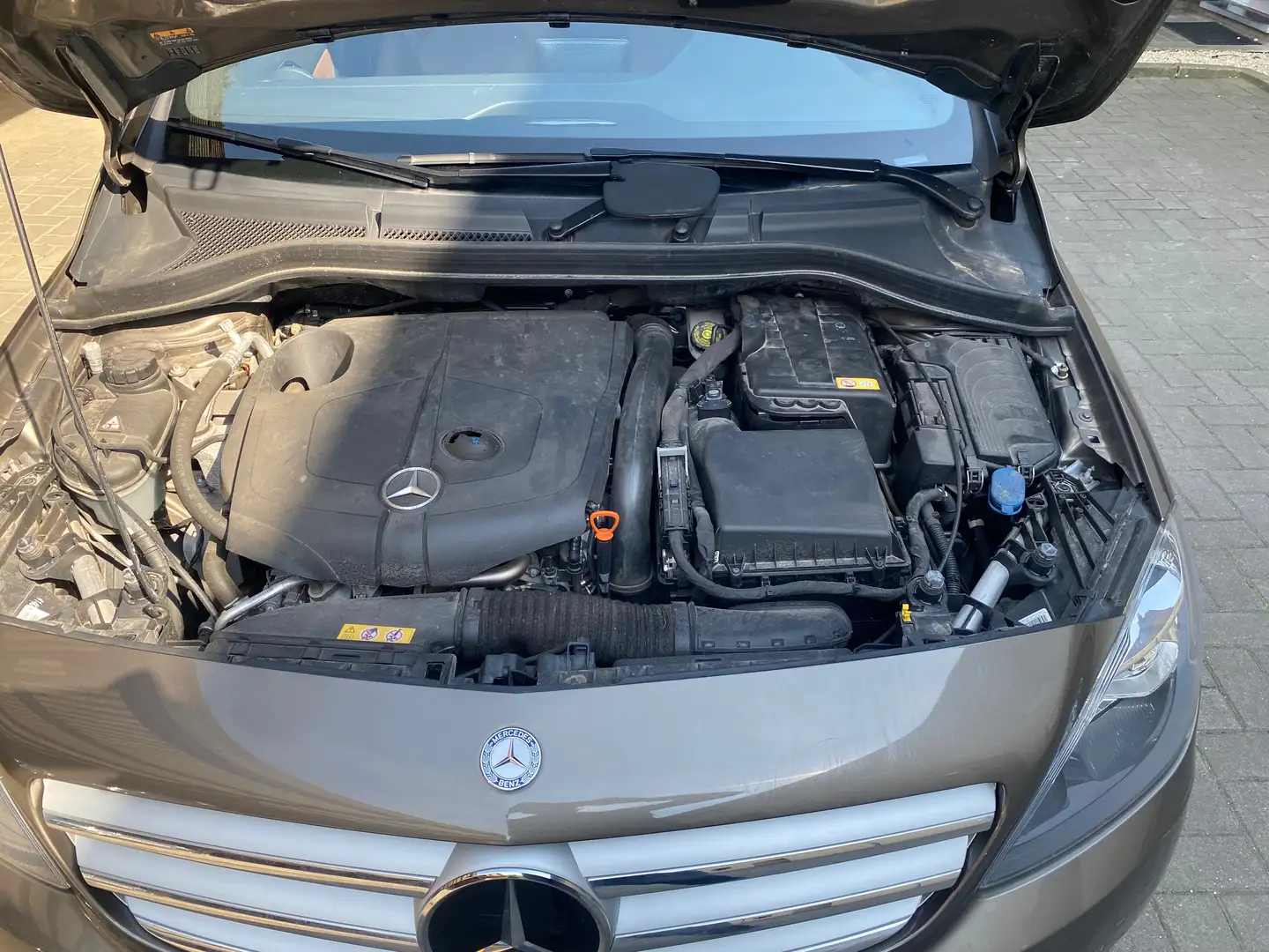 Mercedes-Benz B 180 B 180 CDI Essential Brun - 1