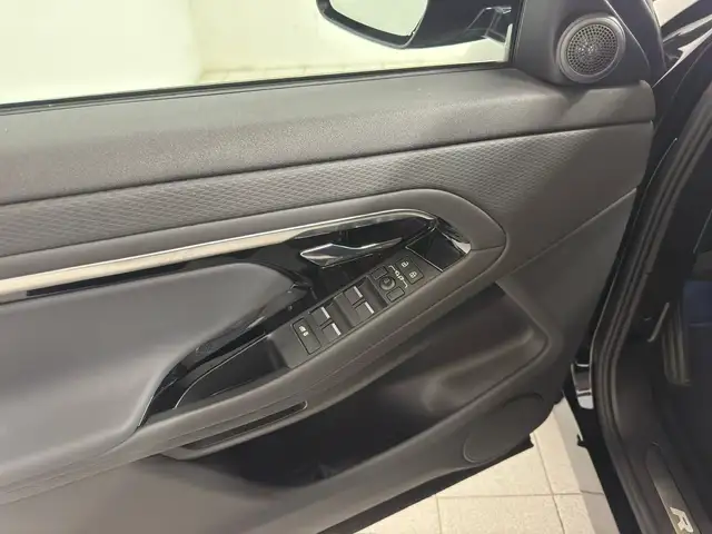 Land Rover Range Rover Evoque view 14