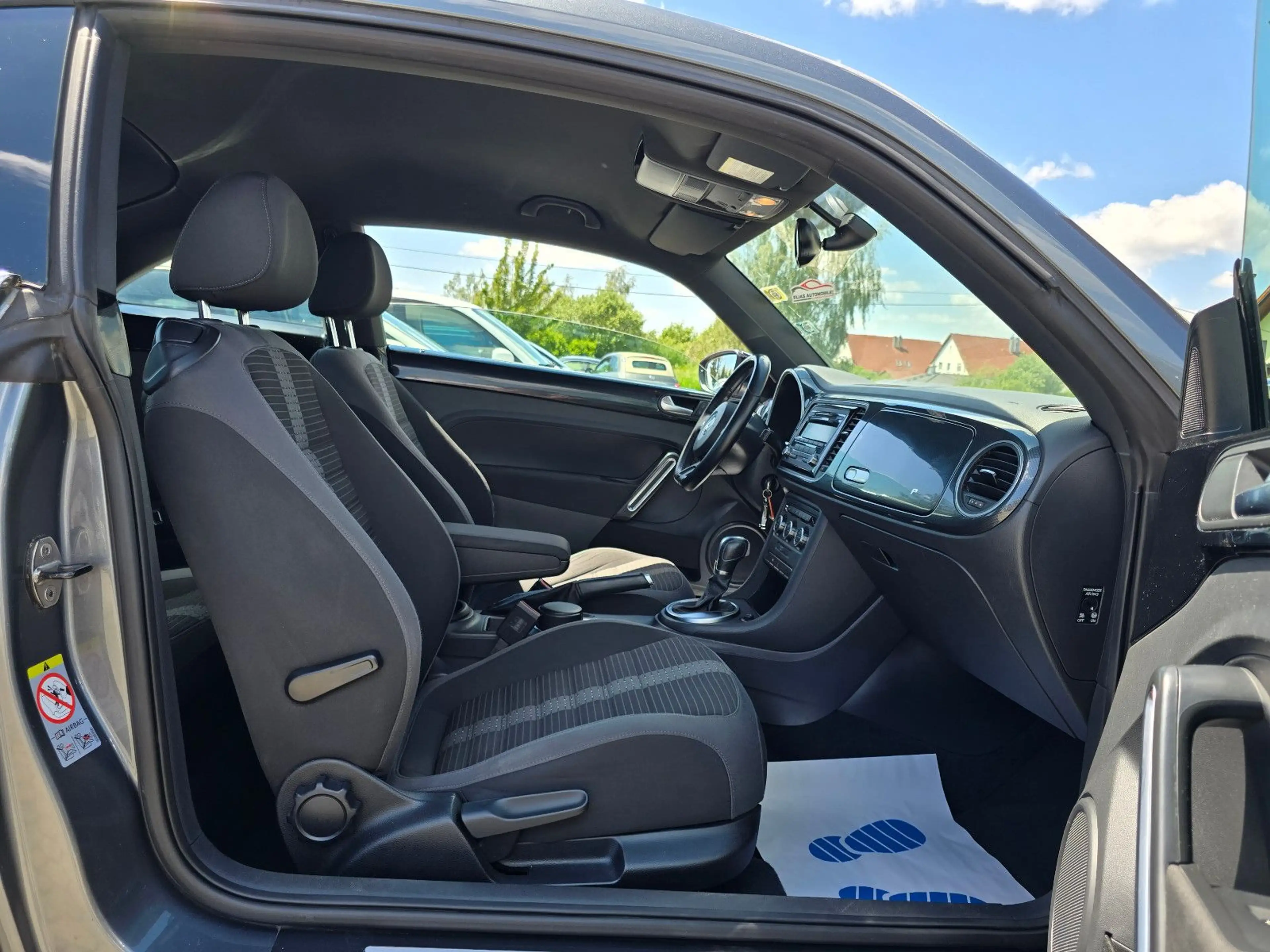 Volkswagen Beetle Lim. Sport — photo 13