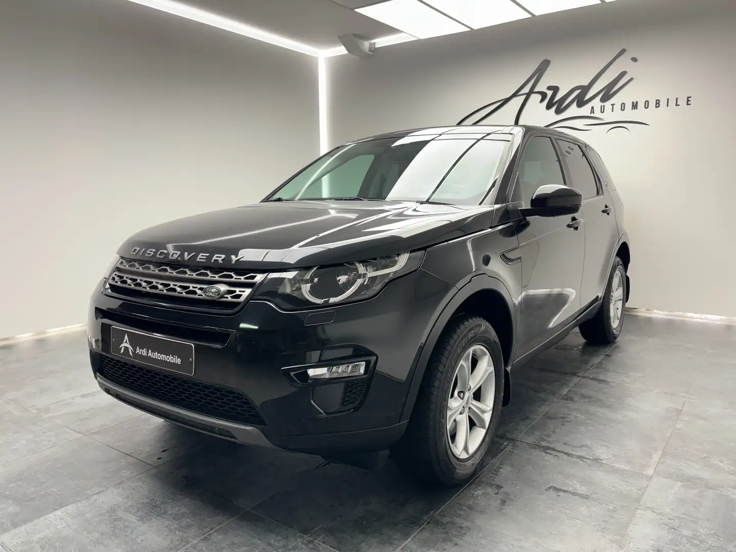 Land Rover Discovery Sport 2.0 TD4 *SIEGE CHAUFFANT AV+AR*TOIT PANO*GARANTIE* Noir - 1