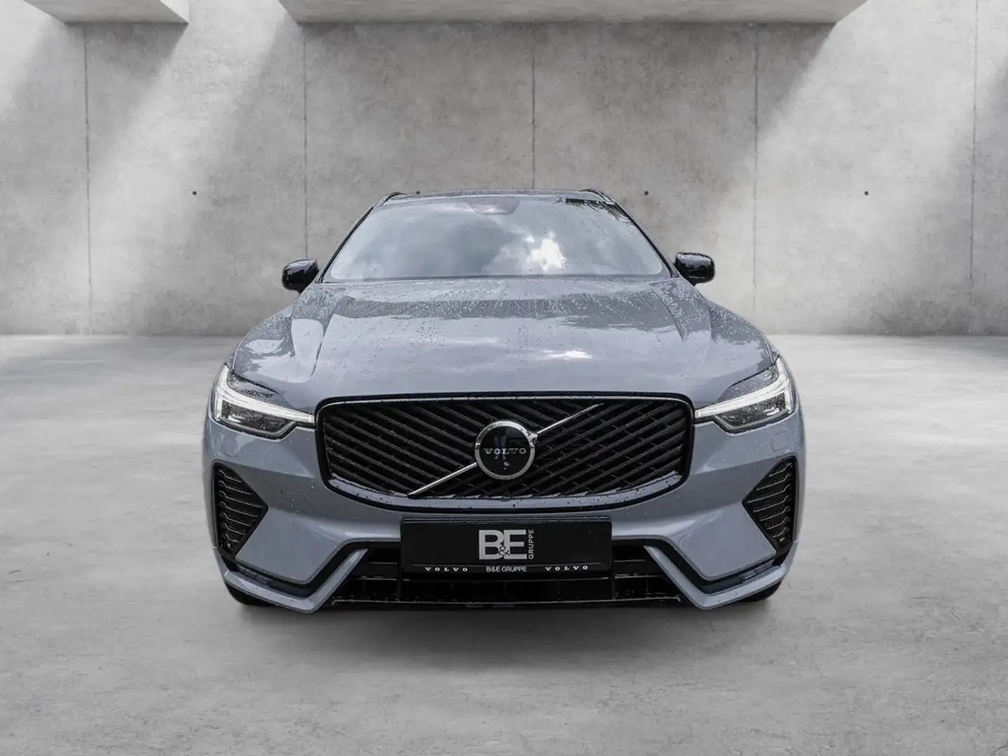 Volvo XC60 B5 AWD Ultra Dark 21" Luft Massage Pano Grau - 2