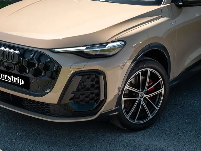 Audi Q5 view 7