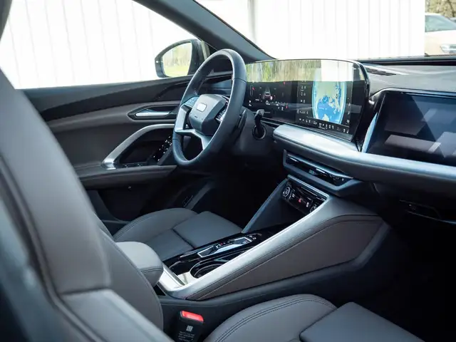 Audi Q5 view 14