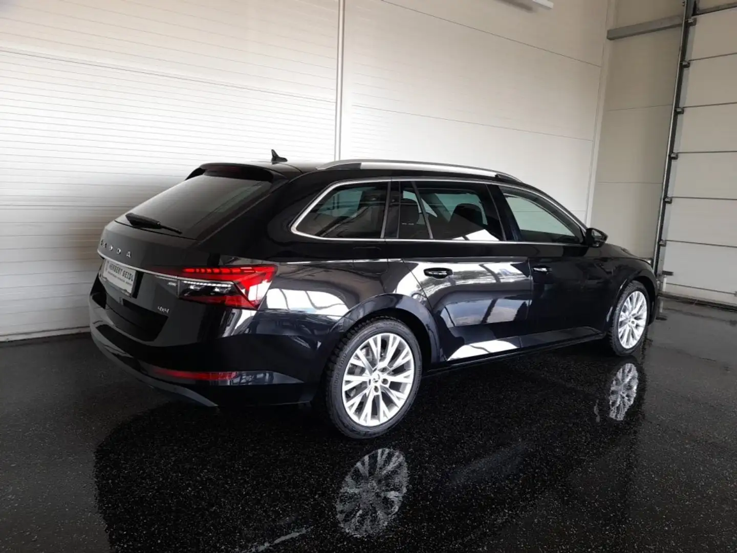 Skoda Superb Kombi STYLE 4x4 2,0 TDI DSG *18 ZOLL / MATRIX-LED / VIRTUELL / NAVI / AHV & KAMERA / ACC / MEMORY SPORTSITZE* Schwarz - 2