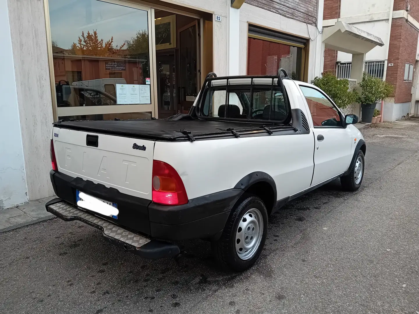 Fiat Strada 1.9 diesel Pick Up *MOLTO BELLA* Wit - 2