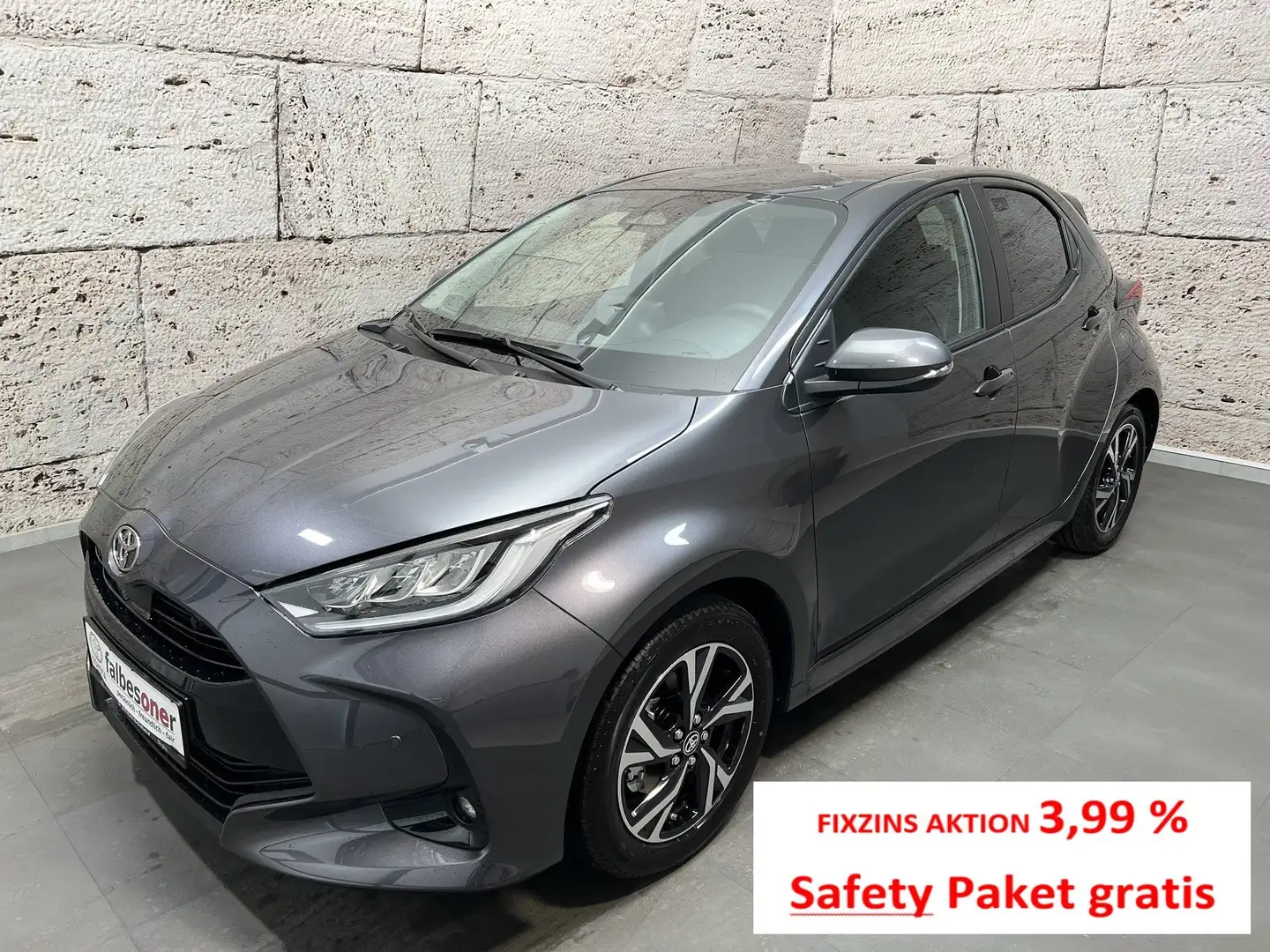 Toyota Yaris 1,5 Hybrid Active Drive "Safety P. gratis" Grigio - 1