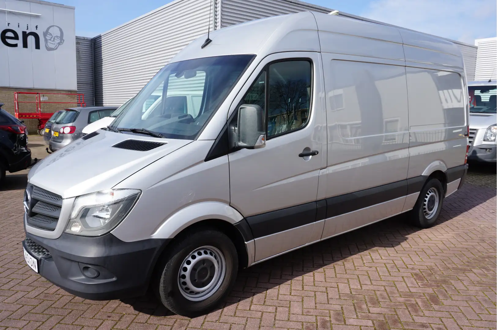 Mercedes-Benz Sprinter 316 2.2 CDI L2H2 Grijs - 2