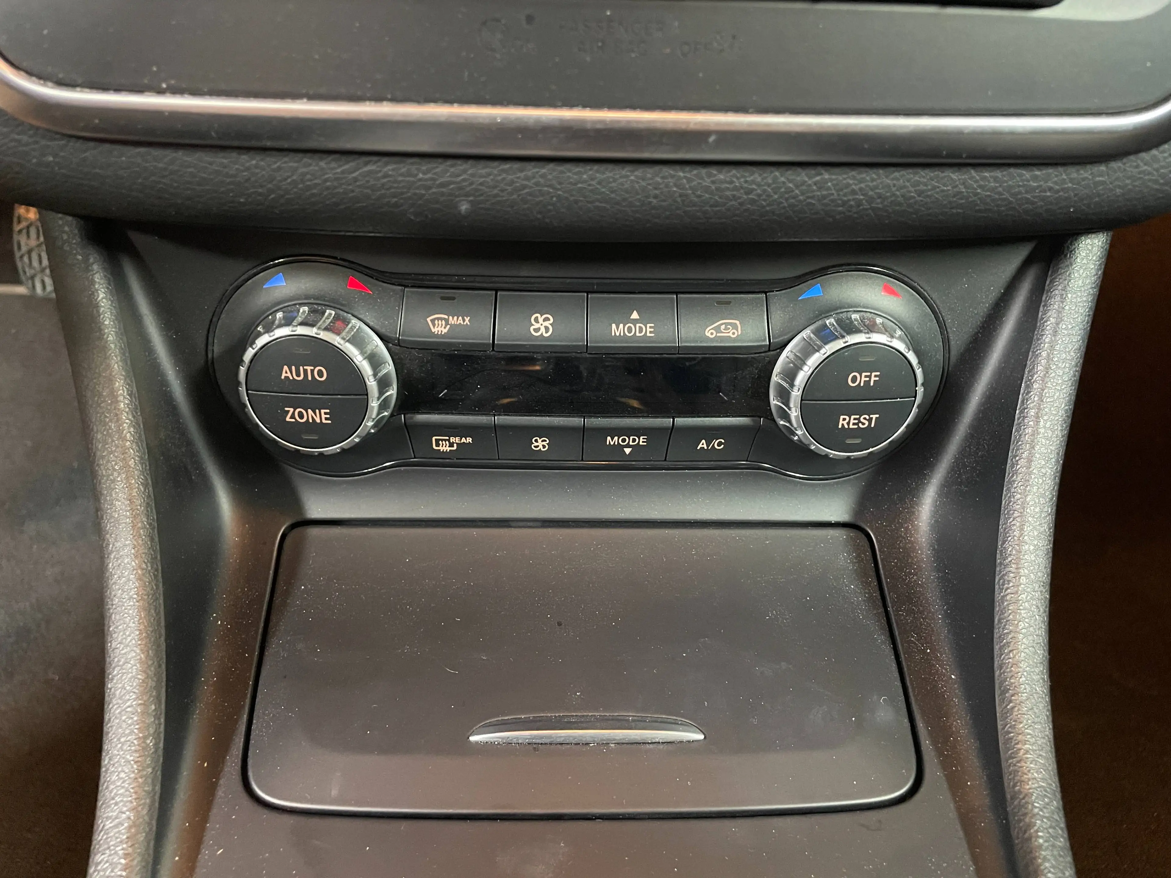 Mercedes-Benz CLA 200 CLA 200 CDI / d (117.308) — photo 12
