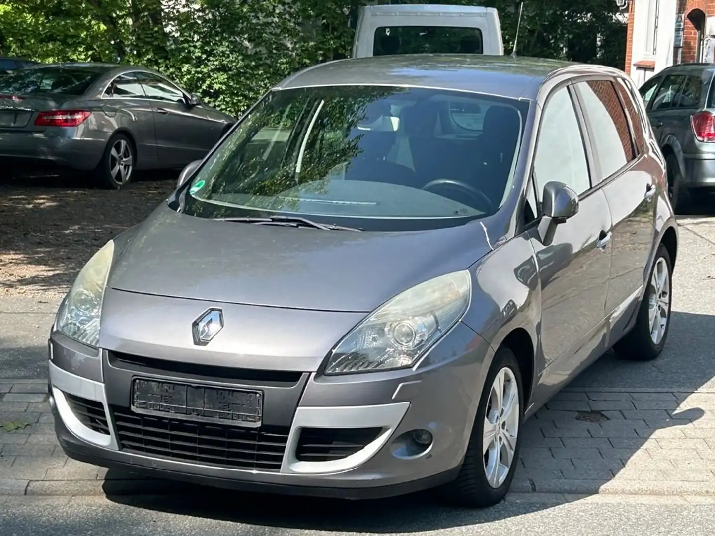 Renault Scenic Scenic 2.0i Dynamique Gris - 1