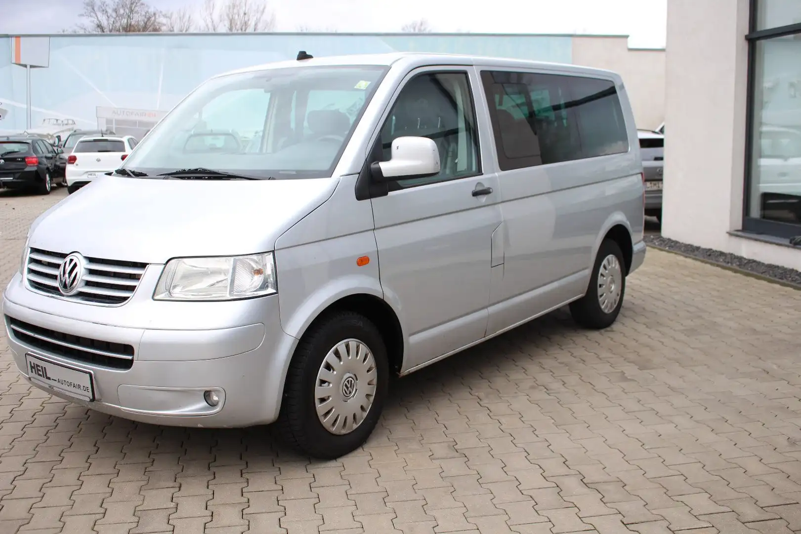 Volkswagen T5 Multivan 4 Motion*NAVI*SHZ*AHK*7 SITZE Plateado - 1