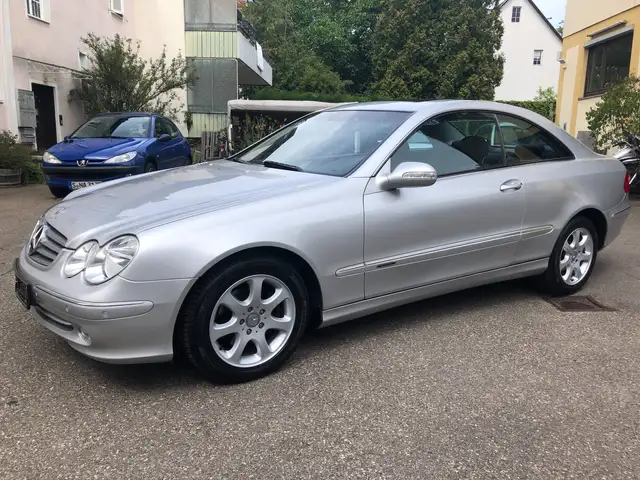 Mercedes-Benz CLK 240 CLK-Klasse Coupe Coupe Elegance*PDC*GSD*NAVI*TOP*