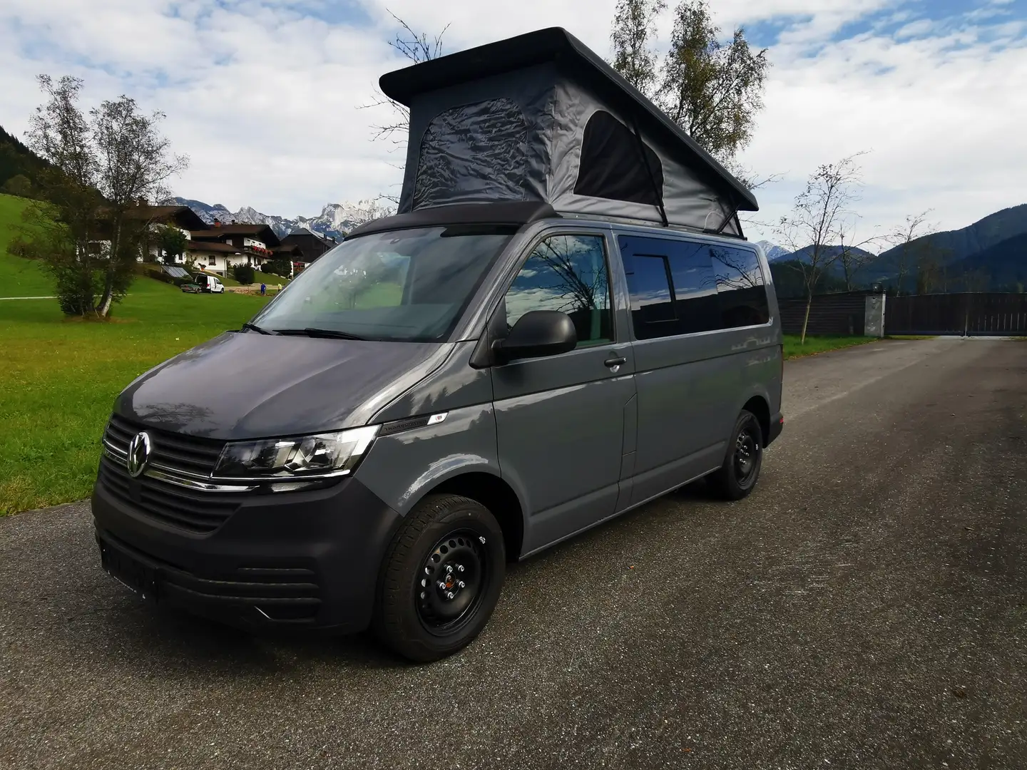 Volkswagen T6.1 California Camper - Schlafdach - NEUFAHRZEUG -Solar -Ocean Grau - 2