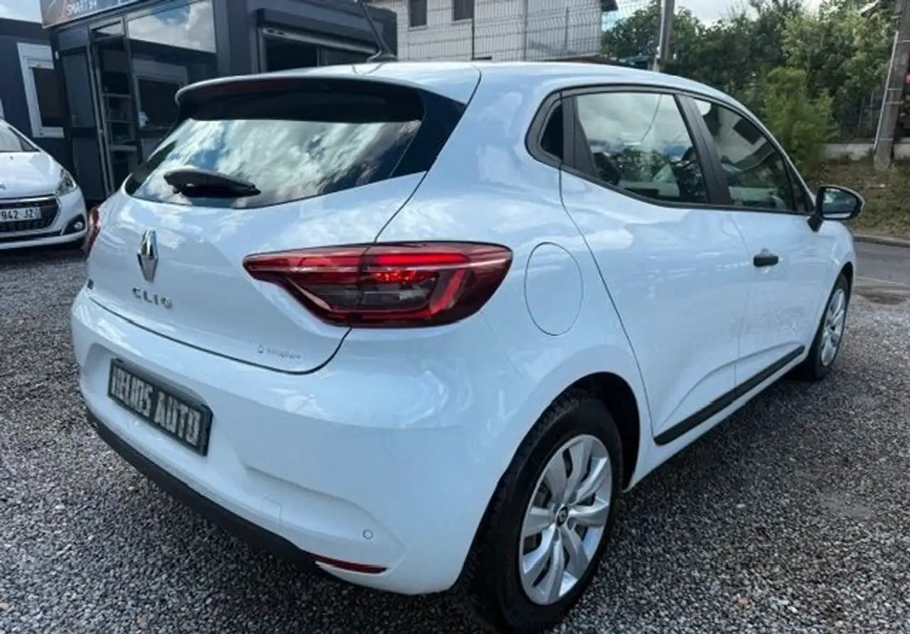Renault Clio Citadine 5 portes — photo 4