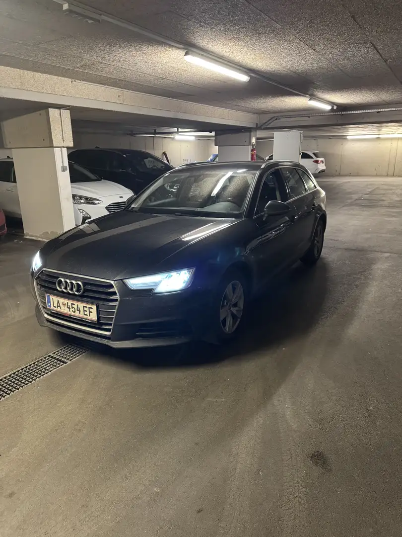 Audi A4 Avant 2.0 TDI design Schwarz - 2
