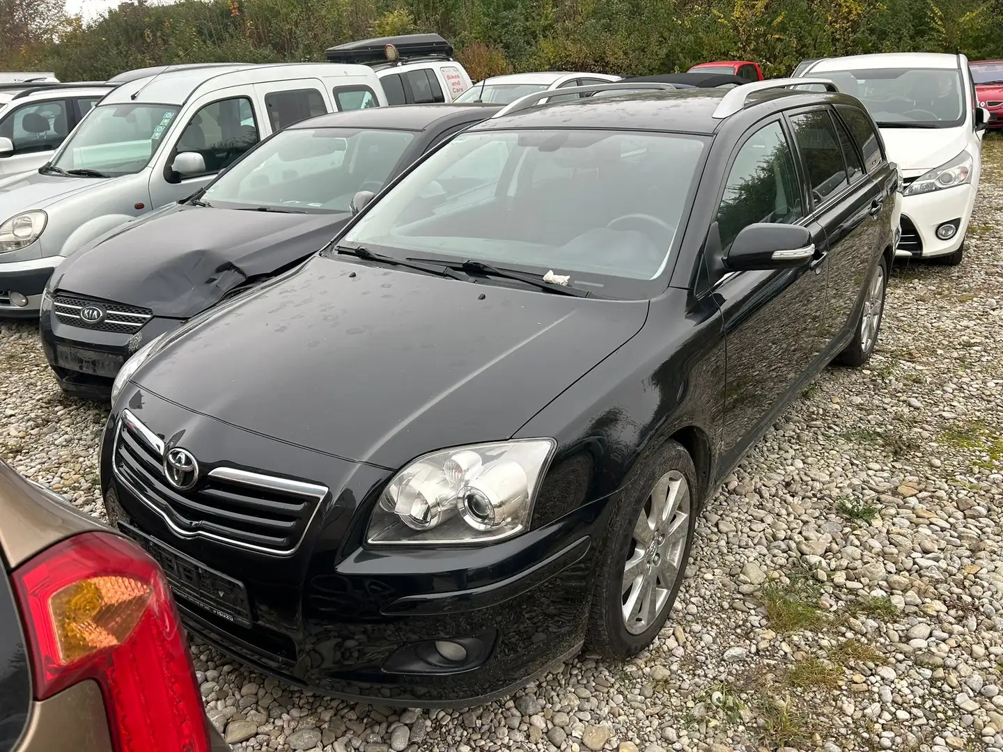 Toyota Avensis 2.0 D-4D Travel Siyah - 1