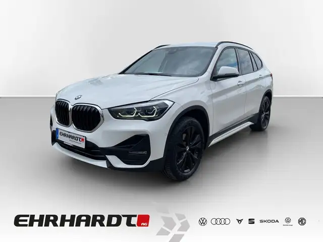BMW X1 xDrive18d Sport Line AHK*LED*NAV*SHZ*TEMP*PDC*D...