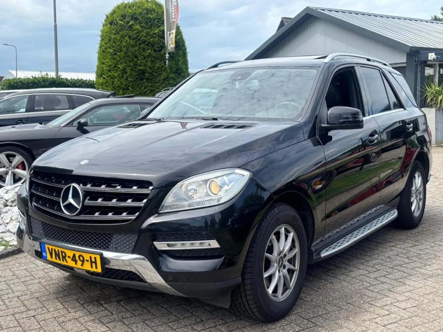 Mercedes-Benz ML 350 M-Klasse 2012 Grijs Kenteken Bedrijfsauto Zwart Zwart - 1