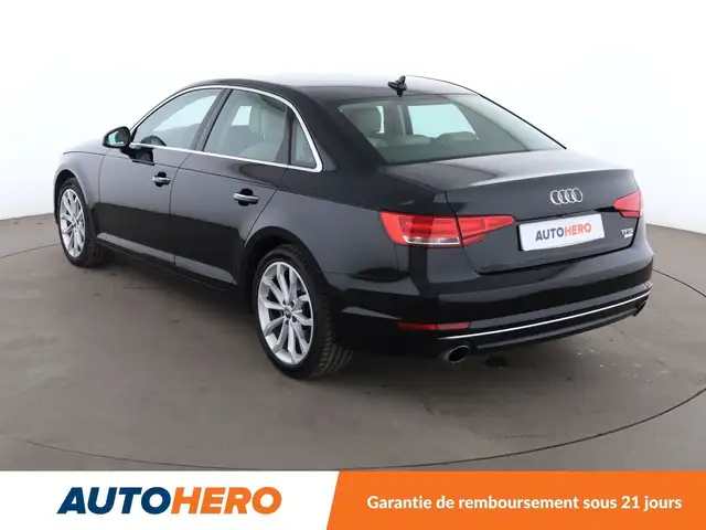 Audi A4 view 4
