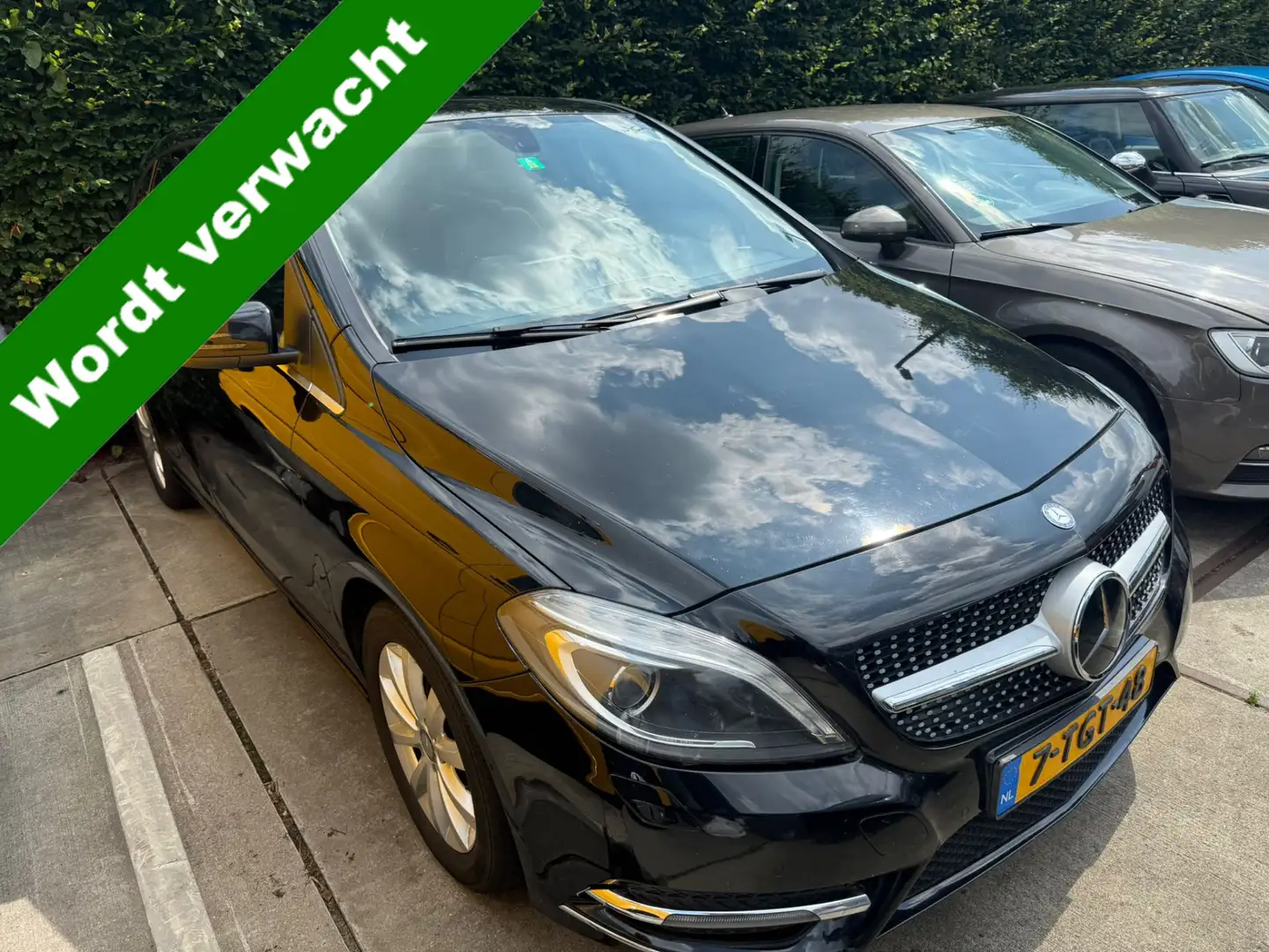 Mercedes-Benz B 180 Ambition - COMING SOON Grijs - 1