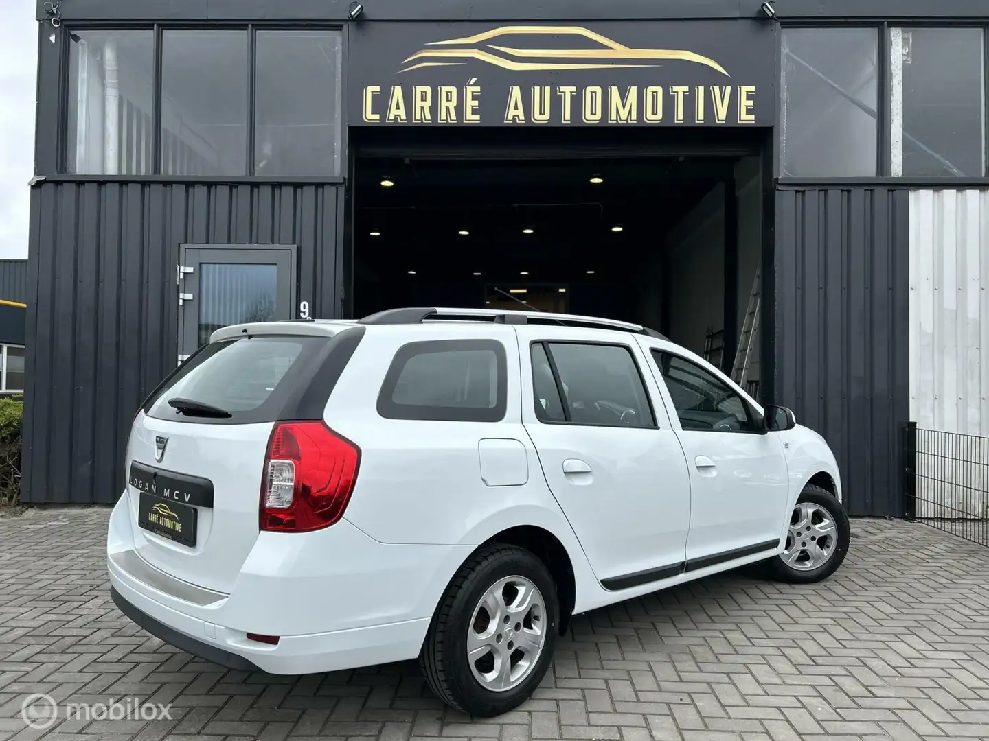 Dacia Logan MCV 0.9 TCe Easy-R Lauréate |AUTO|CRUISE|NAVI Bílá - 2