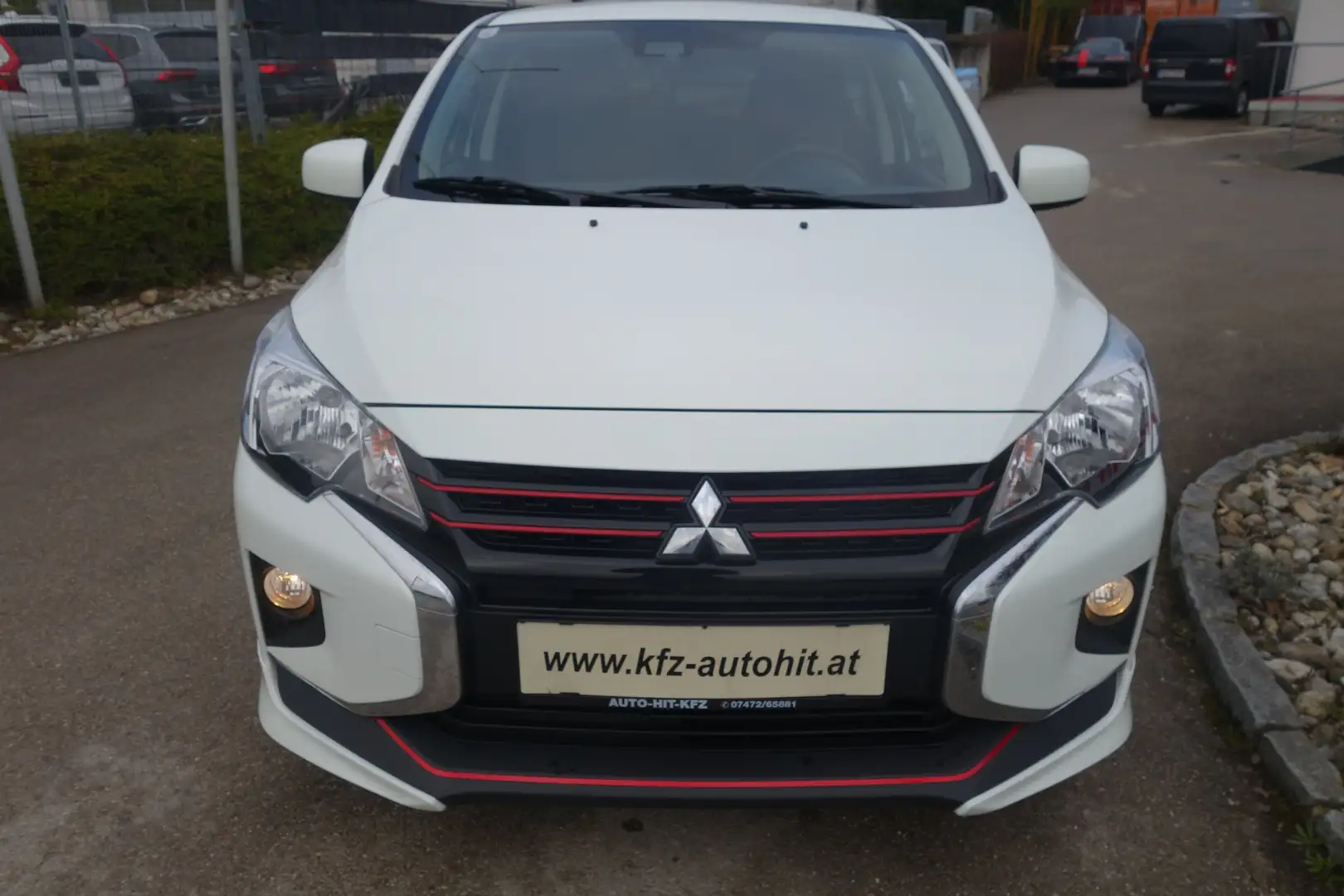 Mitsubishi Space Star 1,2 MIVEC Invite **VERBAU/Kamera/leasingfähig** Weiß - 2