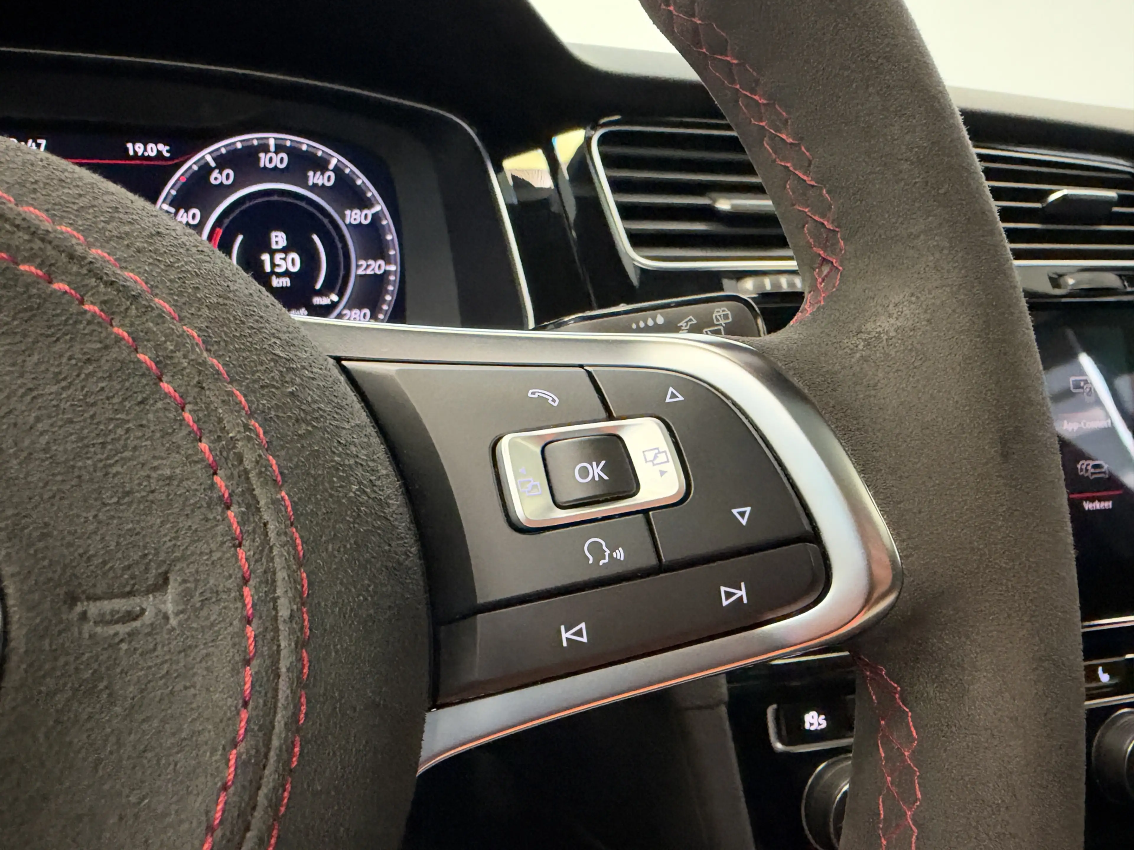 Volkswagen Golf GTI 2.0 TSI Performance Cruise/Climate PDC ACC Dynaudi — photo 9