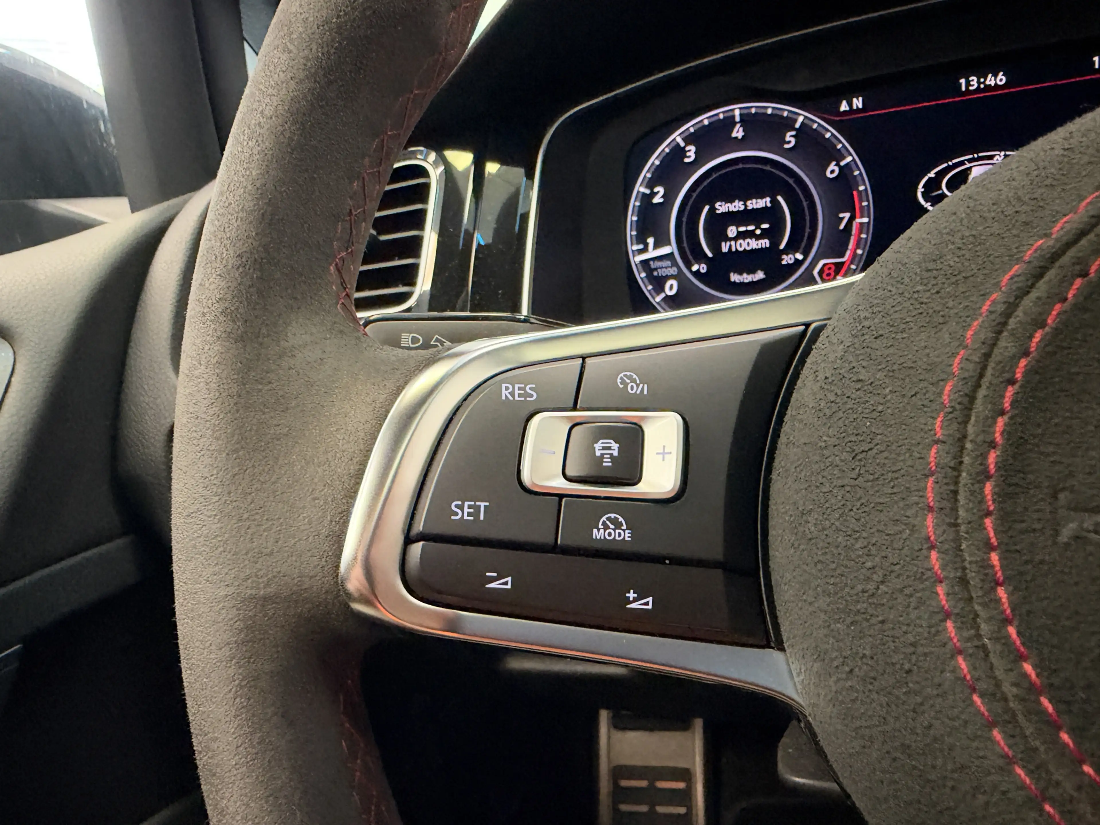 Volkswagen Golf GTI 2.0 TSI Performance Cruise/Climate PDC ACC Dynaudi — photo 8