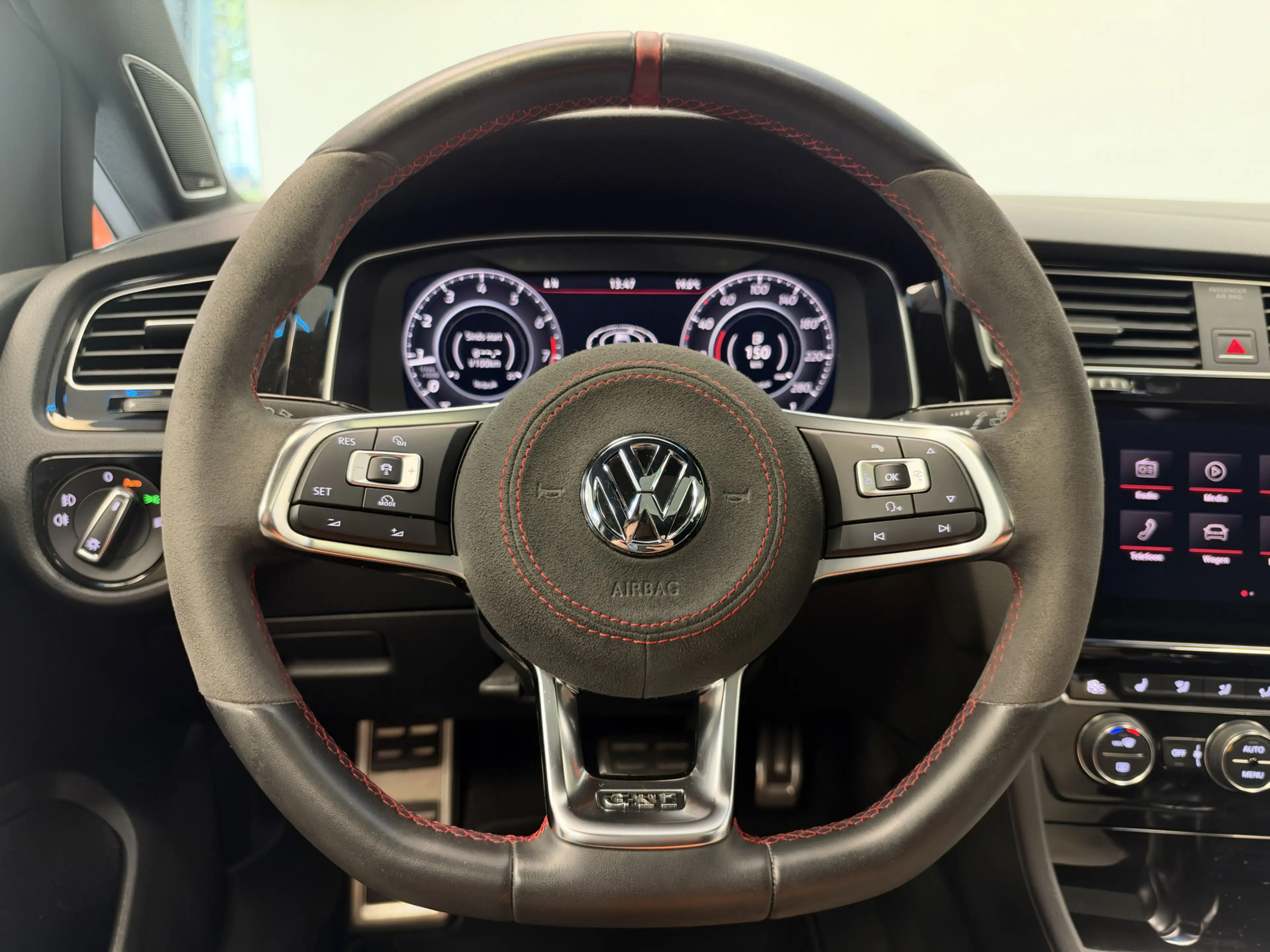 Volkswagen Golf GTI 2.0 TSI Performance Cruise/Climate PDC ACC Dynaudi — photo 10