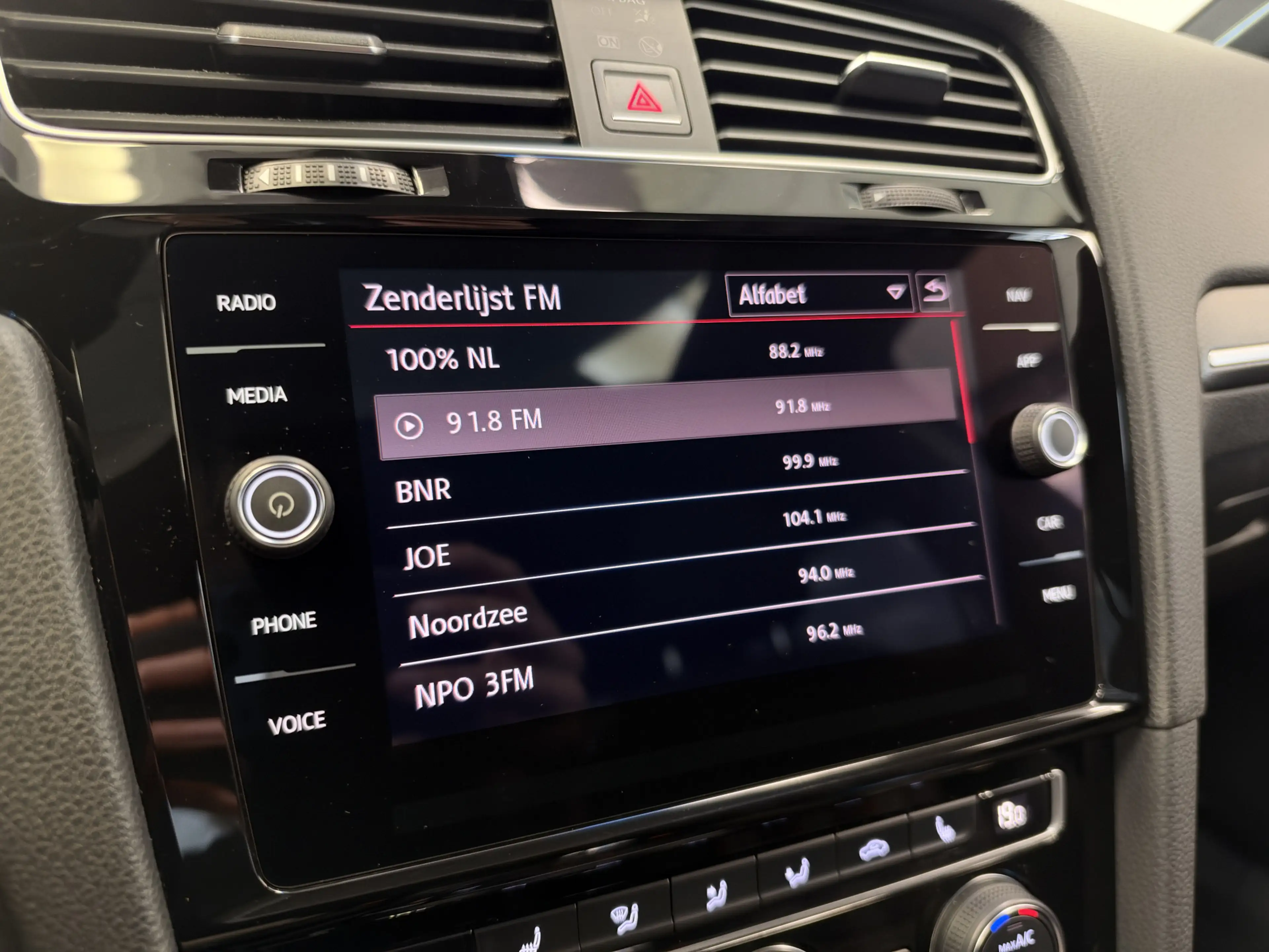 Volkswagen Golf GTI 2.0 TSI Performance Cruise/Climate PDC ACC Dynaudi — photo 18
