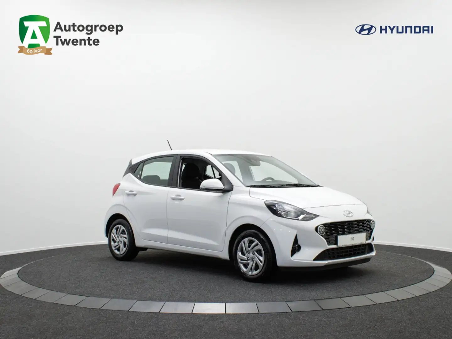 Hyundai i10 1.0 Comfort | Private lease 325p.m. | Carplay Wit - 1