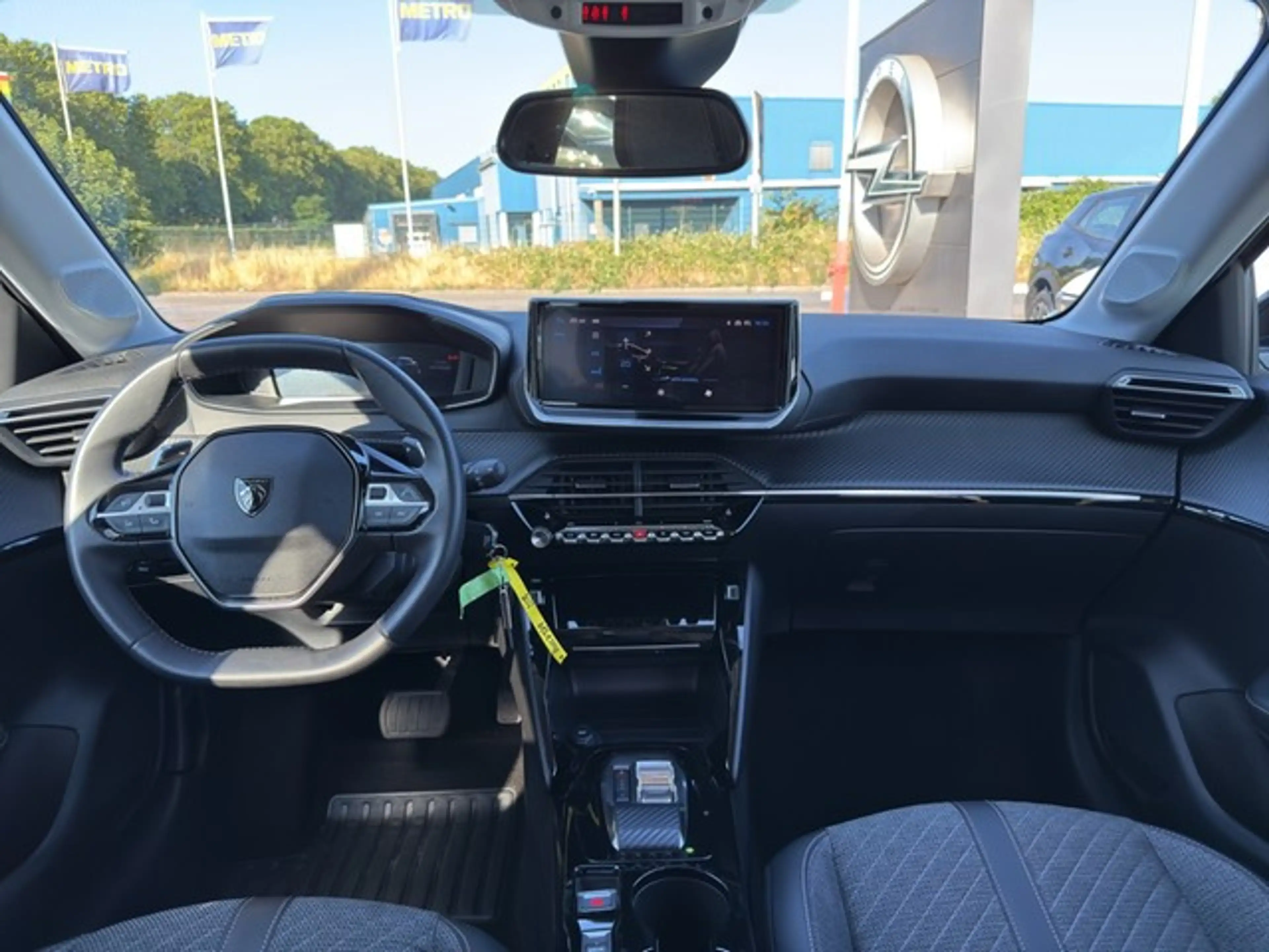Peugeot 208 1.2 Hybrid Allure PDC+CAM+CARPLAY+SITZHZG+ — photo 10