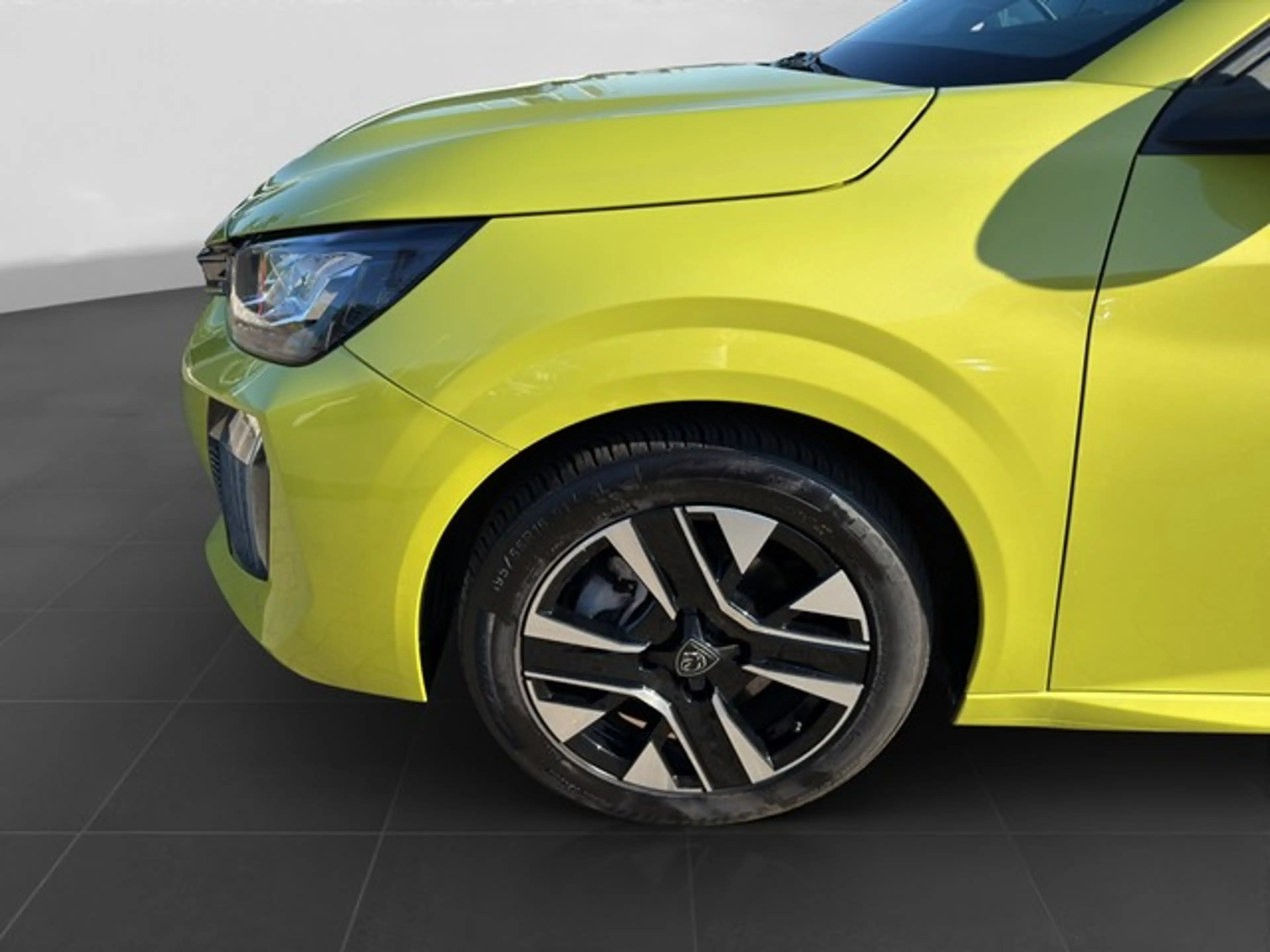 Peugeot 208 1.2 Hybrid Allure PDC+CAM+CARPLAY+SITZHZG+ — photo 7