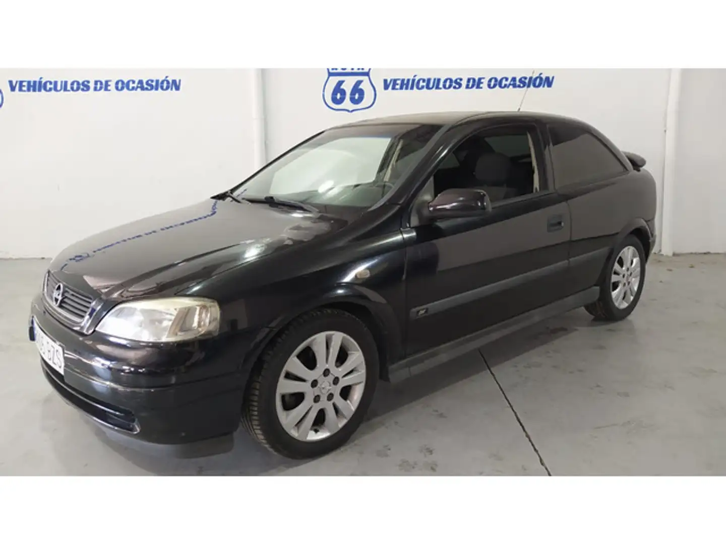 Opel Astra 2.0DtI 16v Sportive Чёрный - 2