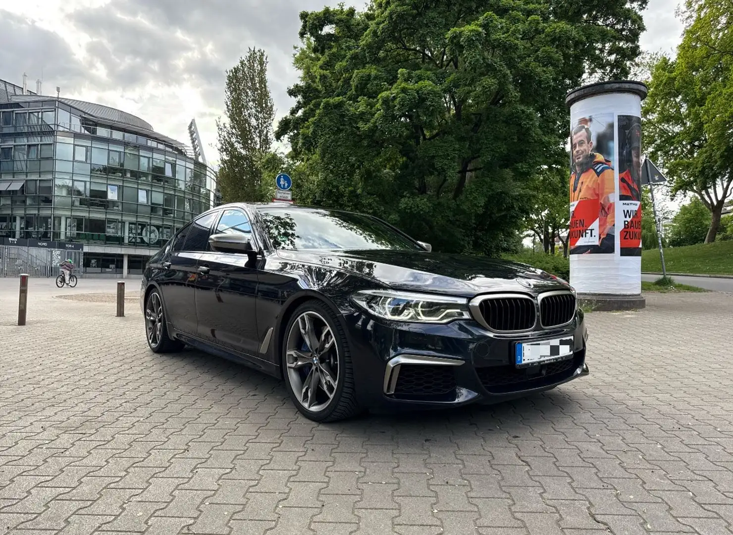 BMW M550 M550 i xDrive, 360° Kamera, Schiebedach Negru - 2