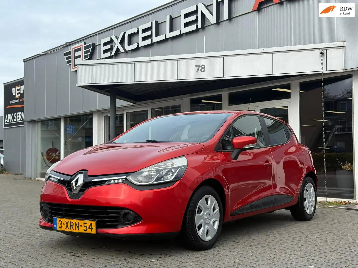 Renault Clio 0.9 TCe Expression - Navigatie - Airco Rood - 1
