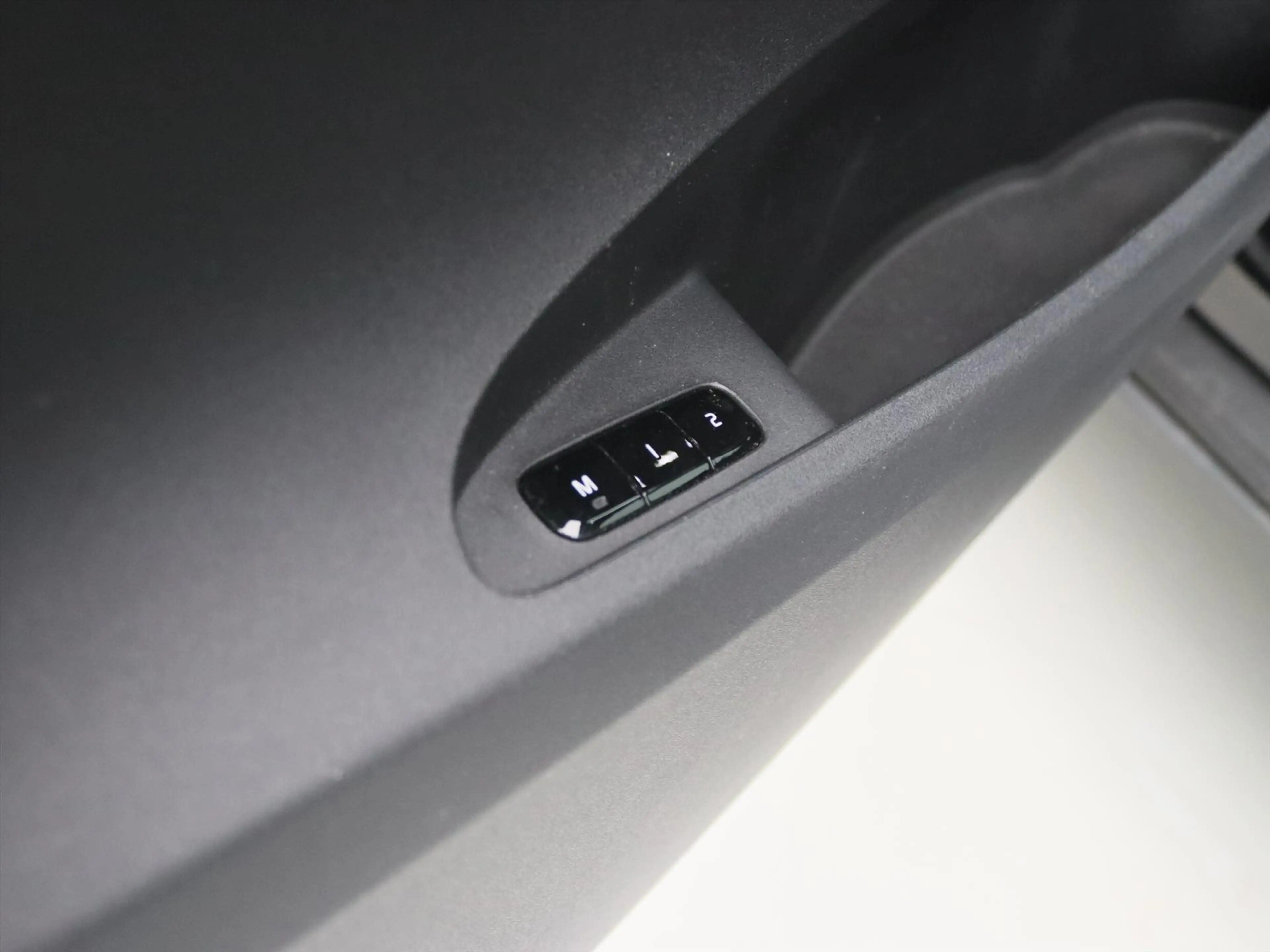 Polestar 2 Long Range Single Motor 231PK 90% SoH ( PANO+ACC+C — photo 21