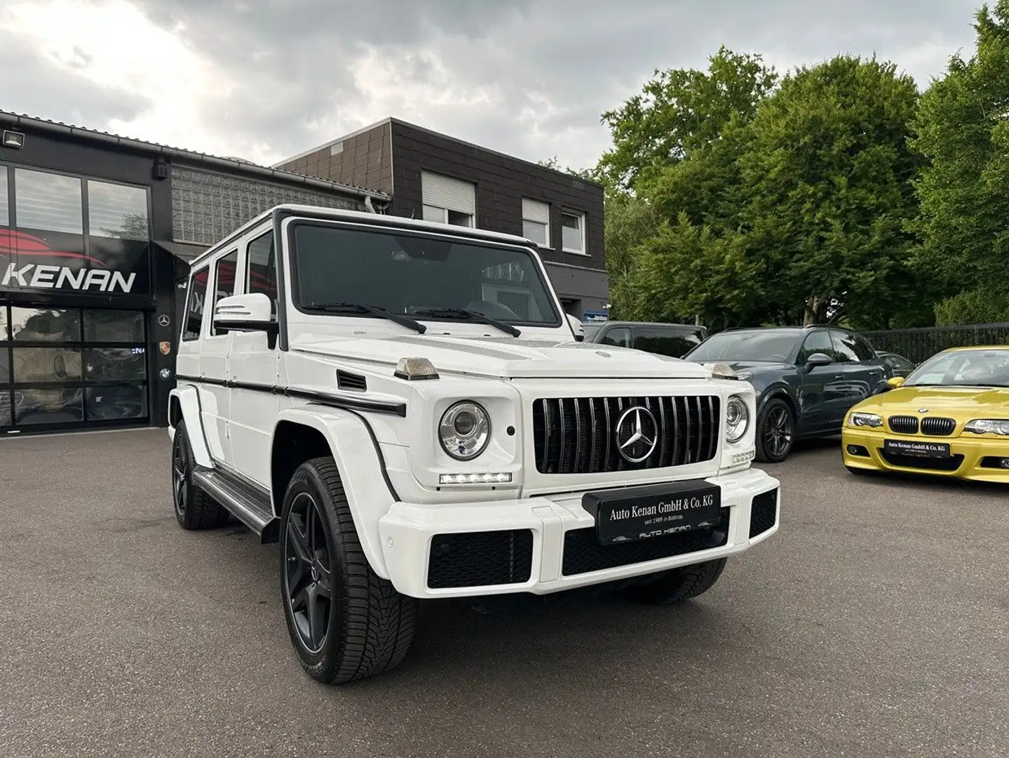Mercedes-Benz G 350 d AMG Exklusiv DTR/STHZ/SHD/Massage/AHK/20 Biały - 1