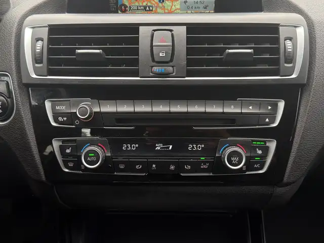 BMW 1 Series view 15