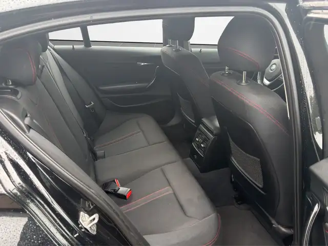 BMW 1 Series view 14