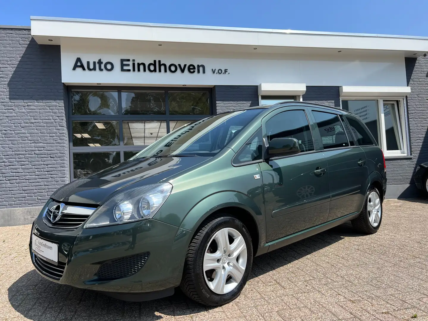 Opel Zafira 1.8 Selection,111 Edition,Airco 7 zitter € 5495 Grün - 1